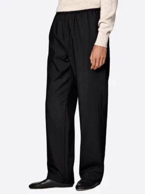 SuitsHeritage Men's Black Solid Straight Fit Pant Side