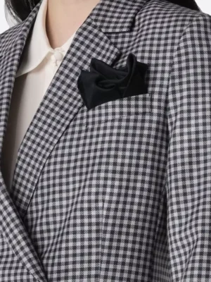 SuitsHeritage Women’s Grey Big & Tall Double Breasted 2 Piece Suit Close