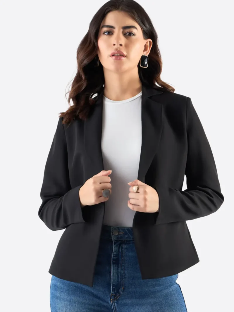 SuitsHeritage Women's Solid Black Tailored Fit Blazer