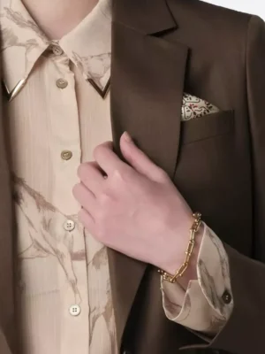 SuitsHeritage Women’s Solid Brown Big & Tall 2 Piece Suit Close