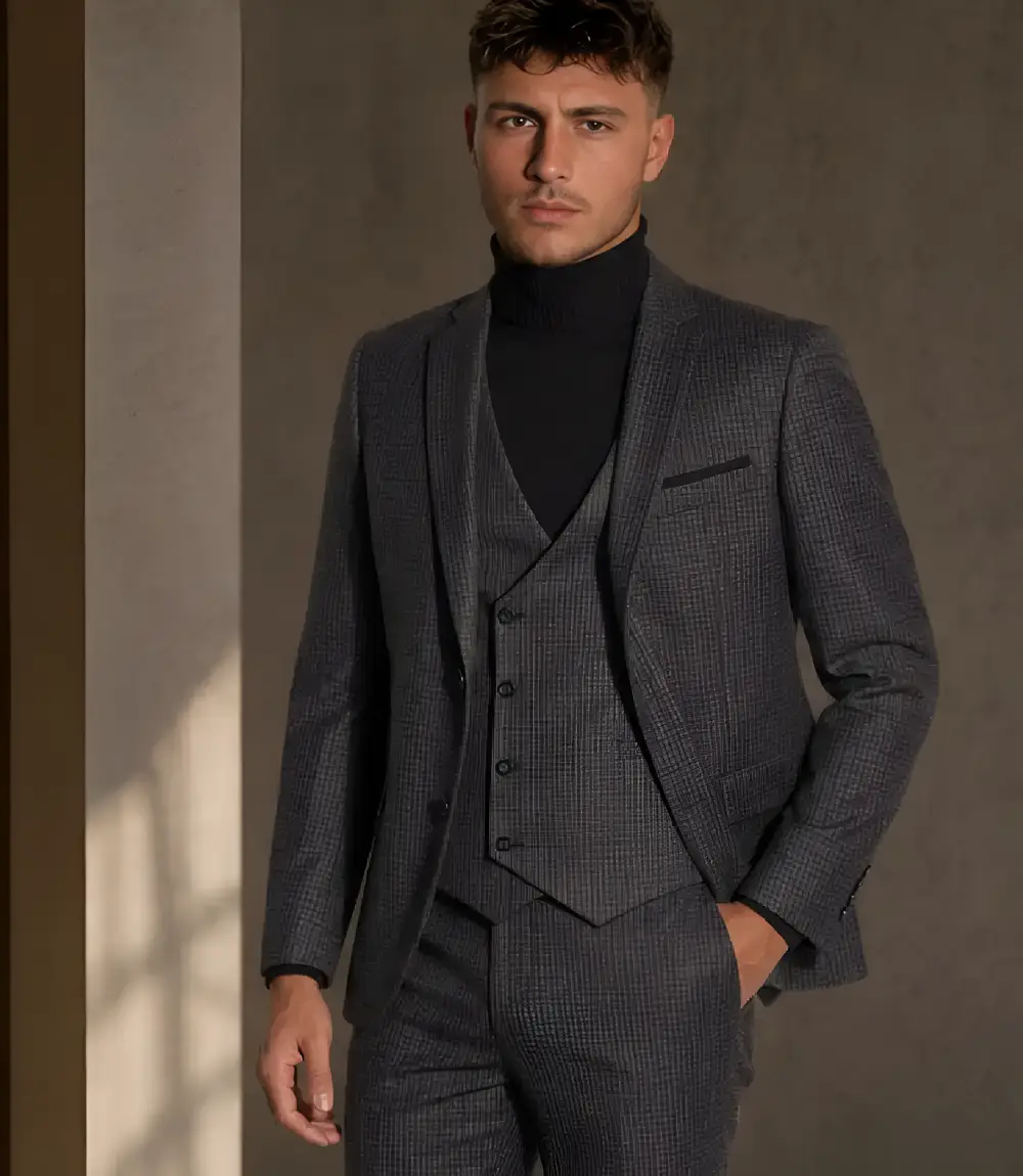 Ashford Cotton Plaid Grey Suit Model
