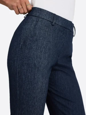 SuitsHeritage Women's Navy Straight Fit Pant Close