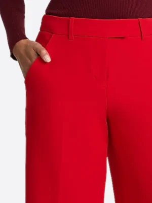 SuitsHeritage Women's Red Oversized Pant Close