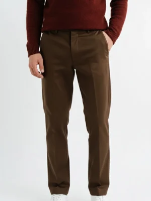SuitsHeritage Men’s Solid Brown Relaxed Fit Pant2